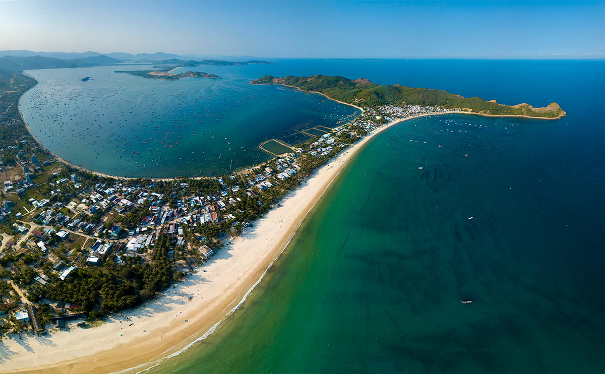 Phú Yên - Xứ sở "Hoa vàng trên cỏ xanh" nguyên sơ