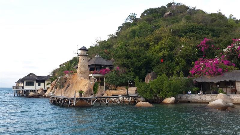 Đi Nha Trang, Để Thấy Biển Không Chỉ Là Điểm Dến