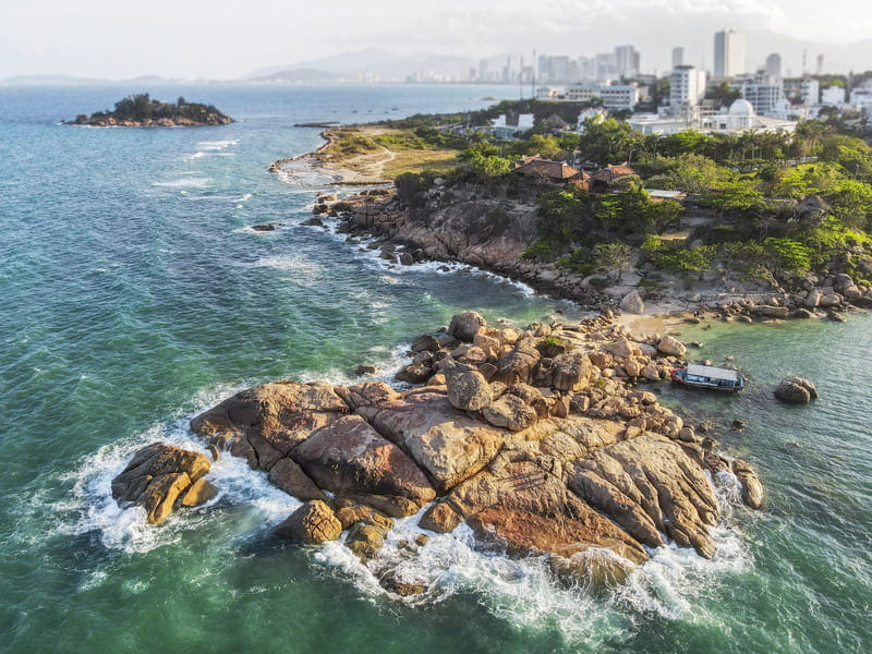 Đi Nha Trang, Để Thấy Biển Không Chỉ Là Điểm Dến