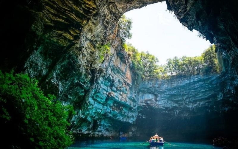 Động Phong Nha - Vẻ đẹp huyền bí của dòng sông ngầm