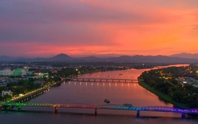 Du Lịch Mùa Hè: Vì Sao Nhiều Người Chọn Những Chuyến Đi Ngắn Ngày?