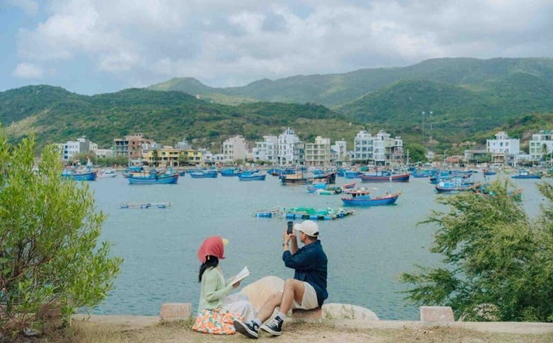 Du Lịch Mùa Hè: Vì Sao Nhiều Người Chọn Những Chuyến Đi Ngắn Ngày?