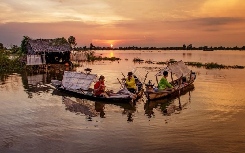 Mùa Nước Nổi Miền Tây Có Gì Hấp Dẫn? Gợi Ý Trải Nghiệm Không Nên Bỏ Lỡ